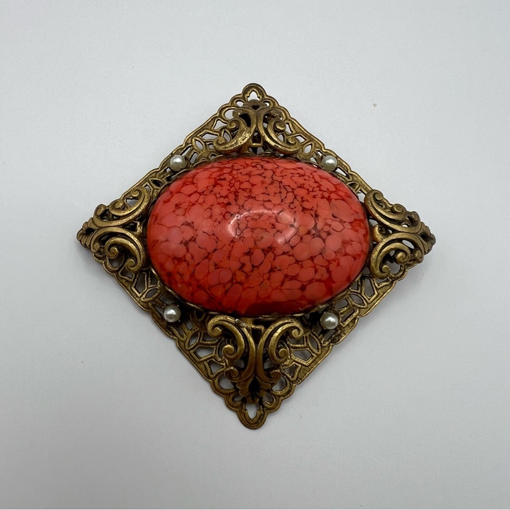Vintage Ornate Brass Tone Filigree Brooch w/ Coral Tone Peking Glass Cabochon